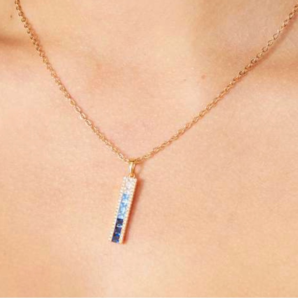 Vince Camuto Ombré necklace